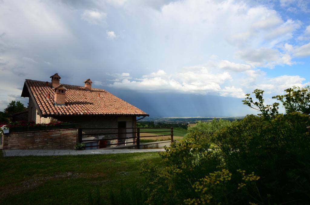 Villa Agriturismo Agronauta à Piozzano Extérieur photo