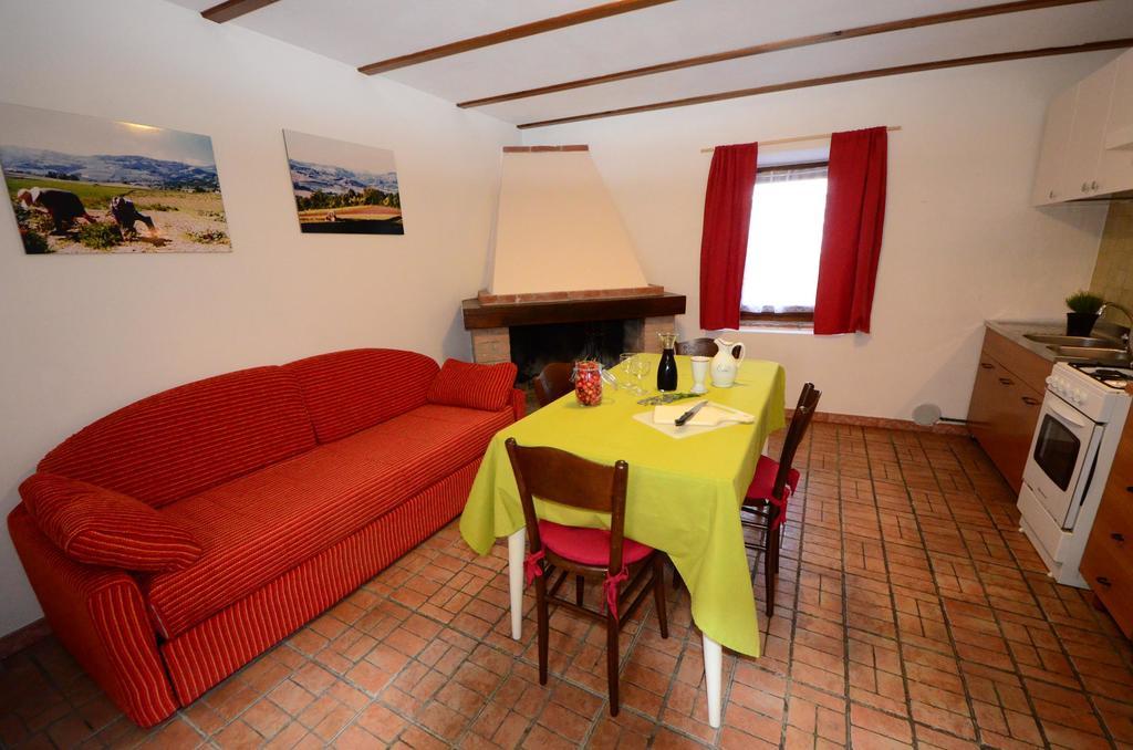 Villa Agriturismo Agronauta à Piozzano Extérieur photo