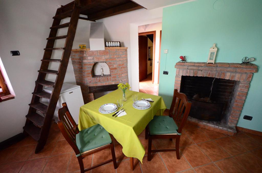 Villa Agriturismo Agronauta à Piozzano Extérieur photo